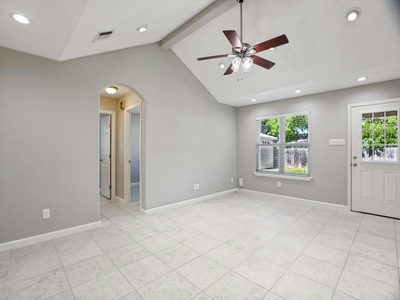 1004 Green Meadow Dr — photo 5