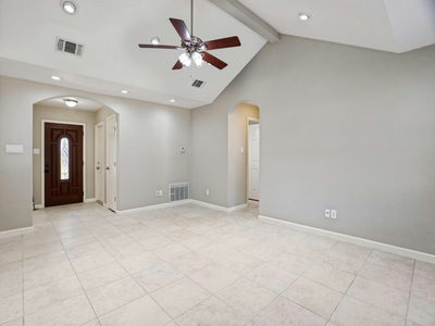 1004 Green Meadow Dr — photo 3
