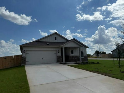 205 Gene Ray Ave — photo 2