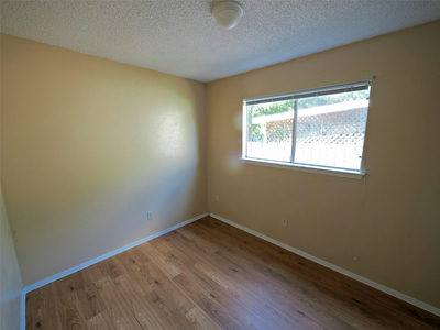 1503 Meadows Dr — photo 3