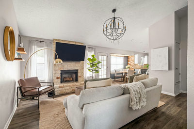8611 United Kingdom Dr — photo 3
