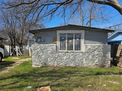 516 Montopolis Dr — photo 2