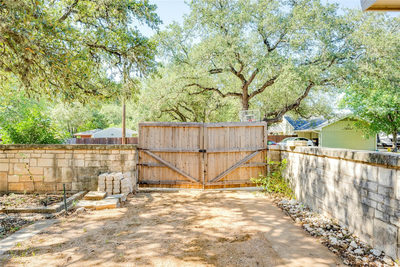 617 Dale Dr — photo 2