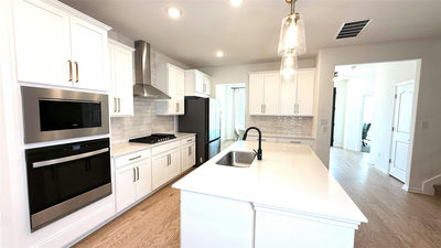 204 Travis Ln — photo 3