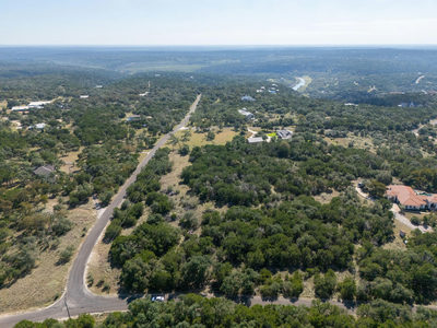 1001 Bluff View Rd — photo 3