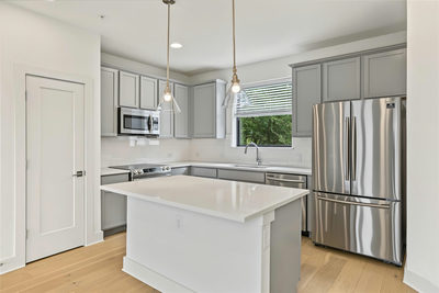 2050 Lohmans Spur Rd #102 — photo 3