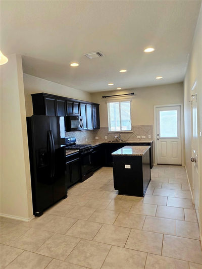 509 Coffee Berry Dr — photo 4