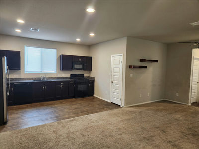 110 Huckleberry Ln — photo 2