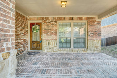 747 Westbury Ln — photo 2