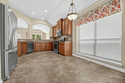 747 Westbury Ln — photo 5