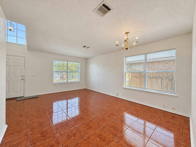 2205 Kaiser Dr — photo 2