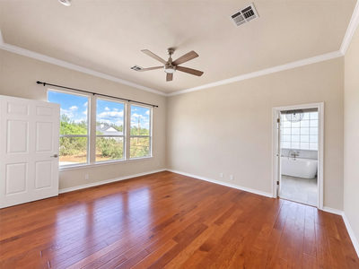 302 Saddletree Ln — photo 4
