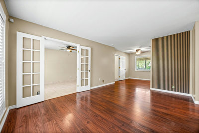1102 Sahara Ave — photo 4
