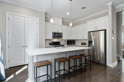 308 Adams St — photo 3