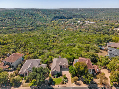 8802 Bluegrass Dr — photo 4
