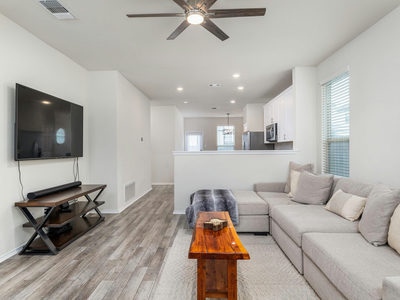 428 Stone Water Ln — photo 4