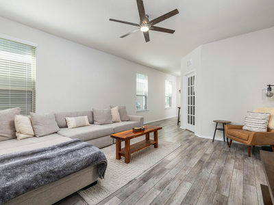 428 Stone Water Ln — photo 5