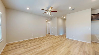 606 Hector Loop — photo 5