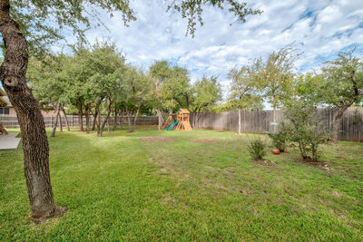 823 Lone Star Dr — photo 2