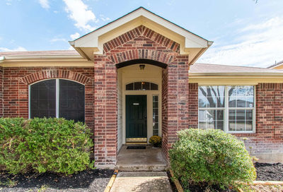 205 Plumbago Dr — photo 2