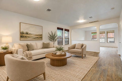 610 Gina Dr — photo 2
