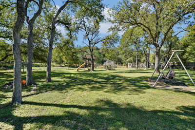 2114 Live Oak Cir — photo 2