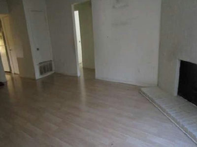 2001 E Stassney Ln — photo 4