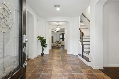 7800 Haggans Ln — photo 3
