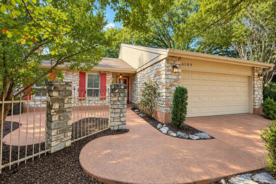 6109 Grass Holw — photo 2