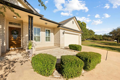 409 Shadywood Ln — photo 2