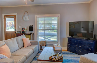 506 S Church St — photo 4
