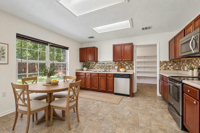 7658 Marble Ridge Dr — photo 5