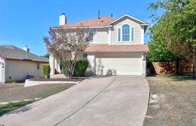 213 Cassandra Dr — photo 2