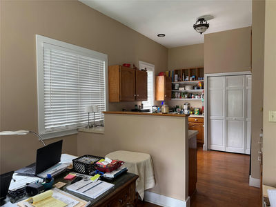209 W Bagdad Ave — photo 3