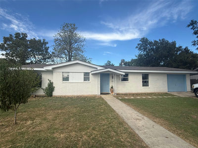 665 W Cedar St — photo 2