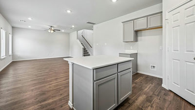401 Hector Loop — photo 5