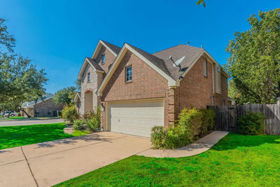901 Savanna Ln — photo 2