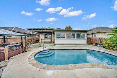 1133 Lago Vista St — photo 2