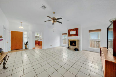 1133 Lago Vista St — photo 4