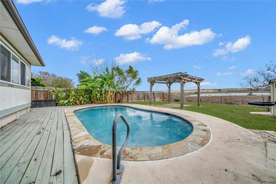 1133 Lago Vista St — photo 3