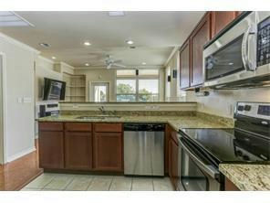 305 E 31st St #5 — photo 2