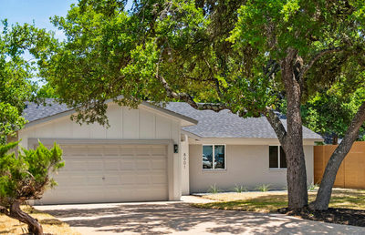 8001 Wakefield Dr — photo 3
