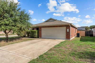 700 Morgan Dr — photo 2