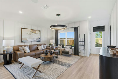 136 Man O War Dr — photo 3