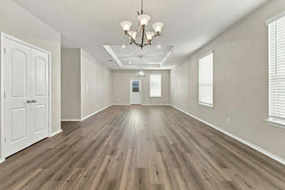 121 English Oak St — photo 5