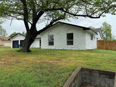 1402 Cardinal Hill Dr — photo 2