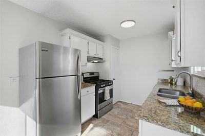 1913 Greenhill Dr — photo 3