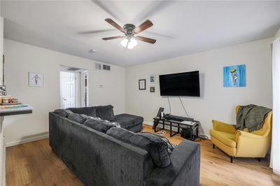 2207 Leon St #203 — photo 4