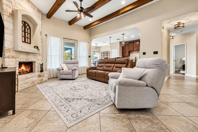 27 Whispering Valley Dr — photo 4