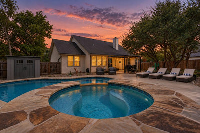 27 Whispering Valley Dr — photo 2